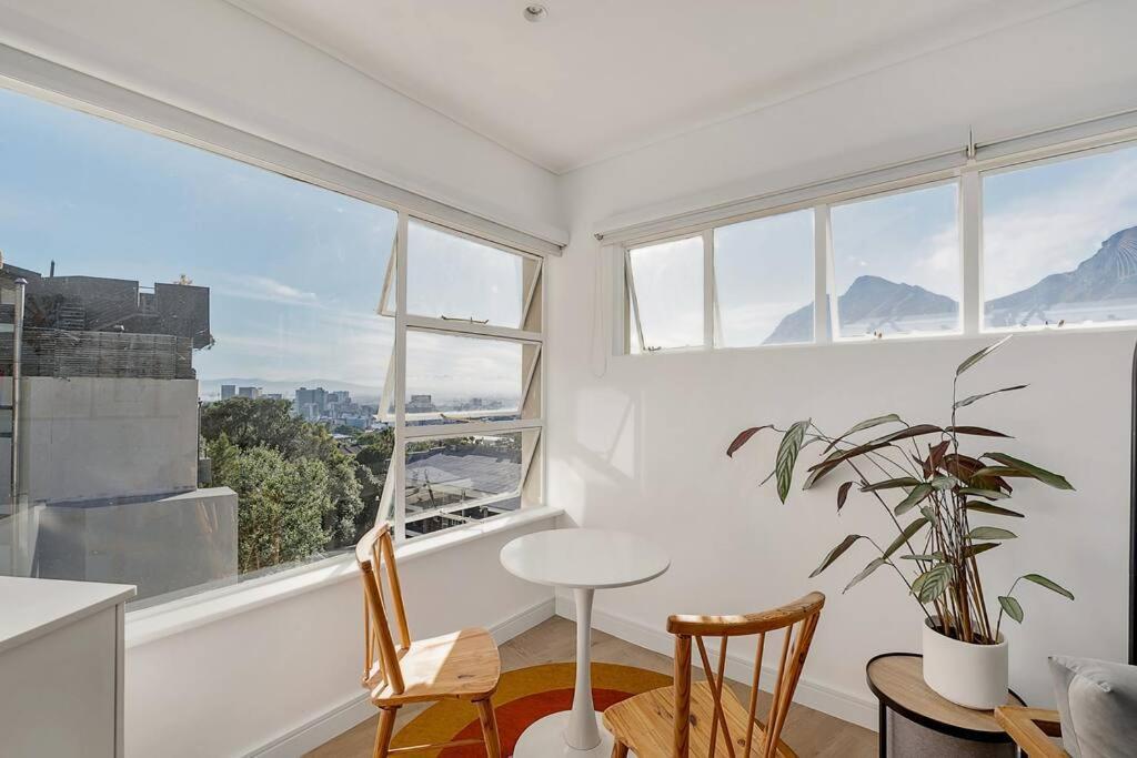 Cosy Gem In Heart Of Tamboerskloof
